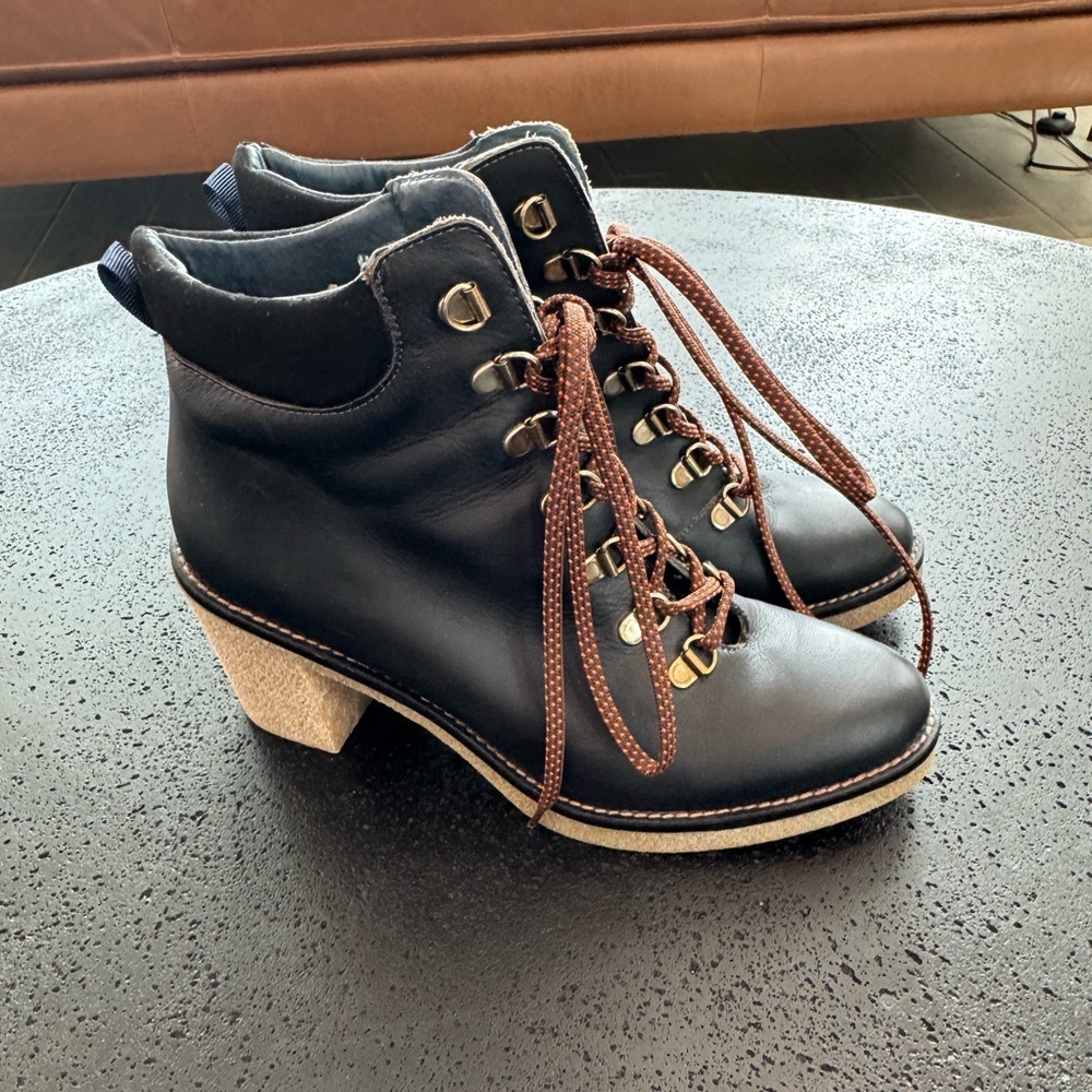 MIISTA LONDON Rare HTF Aubrey Boots Midnight Blue Handmade in Spain Size 37 EUC